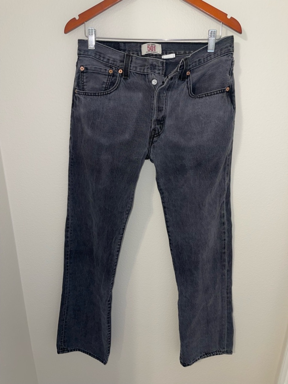 Levi's High-Rise Straight Jeans - Charcoal Black Wash - Picture 8 of 10